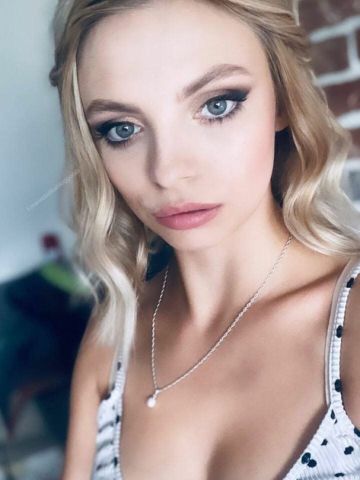 Николь